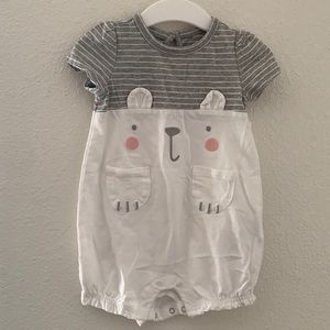 Baby gap one piece ( 6-12months )